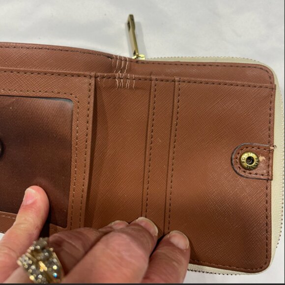 Small Fossil Floral Wallet - Picture 4 of 7